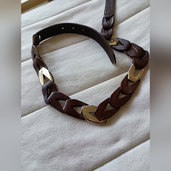 Brown Leather And Silver Metal Chain Link Style Belt with Silver Buckle - Picture 5 of 5